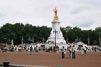 Buckingham Palace Square - Victoria Monument